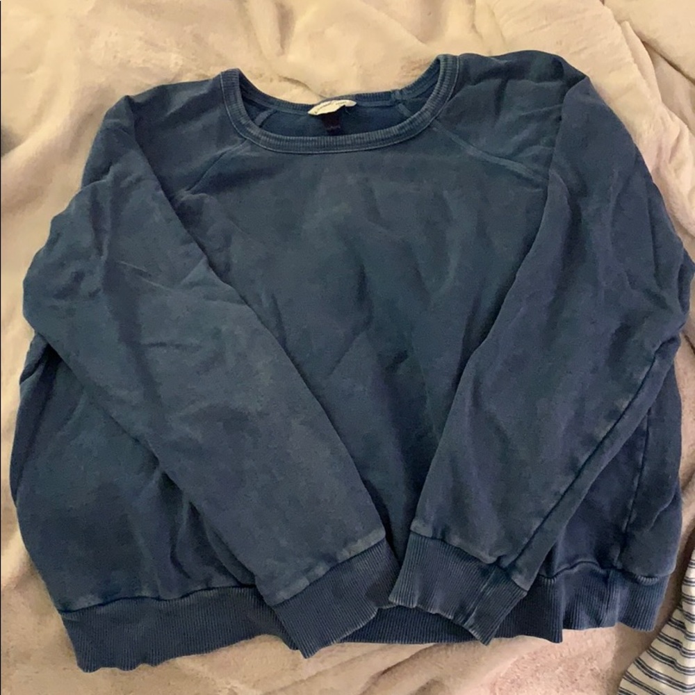 Comfy blue crewneck sweatshirt!